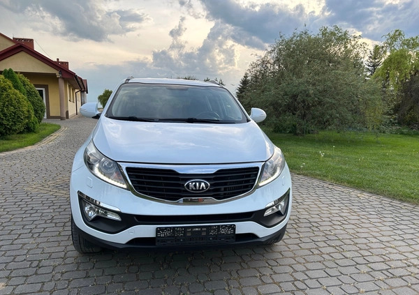 Kia Sportage cena 38600 przebieg: 214020, rok produkcji 2012 z Żmigród małe 121